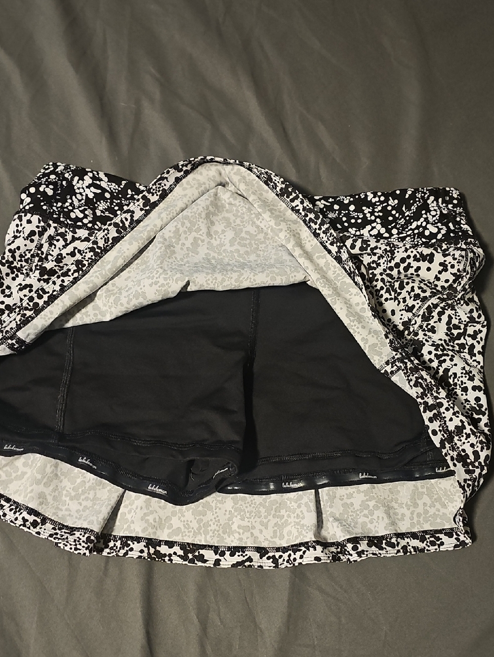 Lululemon Tennis Skirt Size 8 - Picture 3 of 5